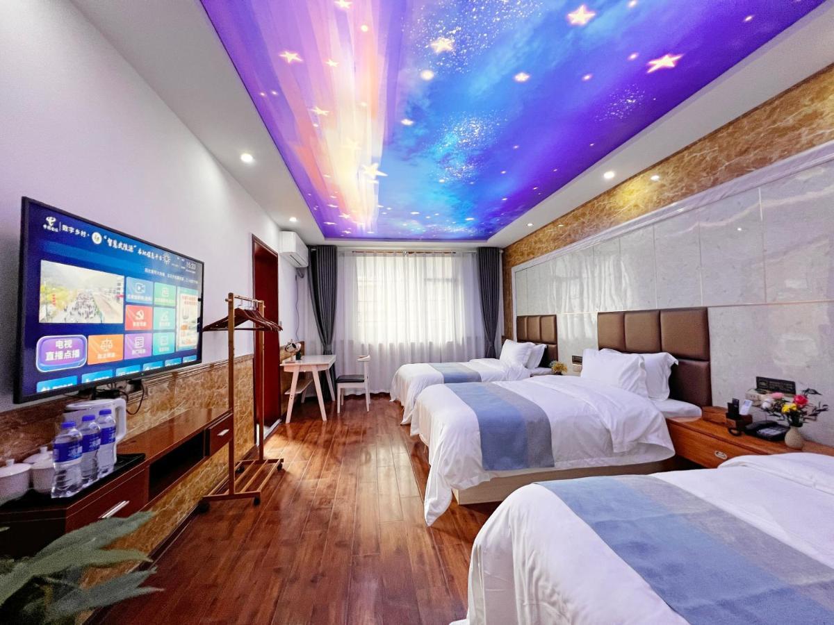 Yijingju Humanistic Inn Zhangjiajie Exterior foto